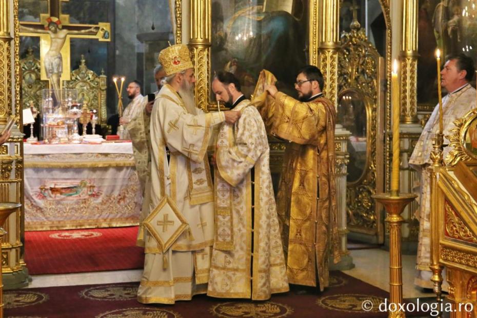 Asist. dr. Bogdan-Vlăduț Brînză a fost hirotonit de IPS Teofan întru diacon / Foto: Flavius Popa Asist. dr. Bogdan-Vlăduț Brînză a fost hirotonit de IPS Teofan întru diacon / Foto: Flavius Popa